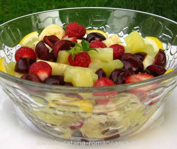 salata de fructe salata de fructe