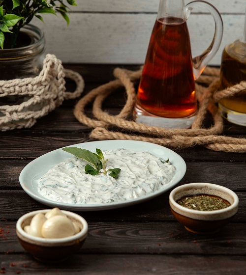 Cum faci sosul tzatziki
