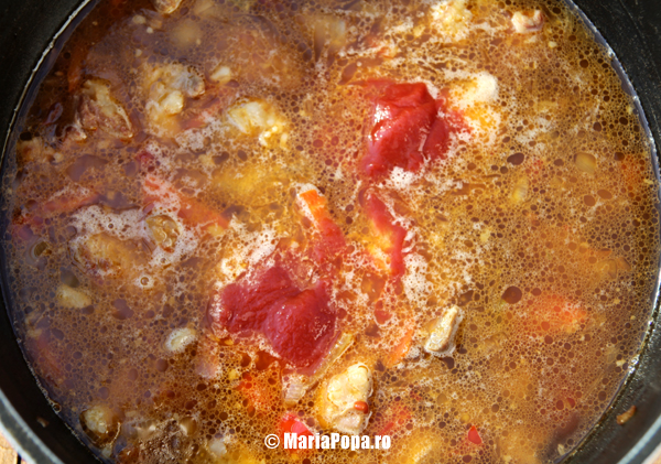 Mancare de mazare cu carne