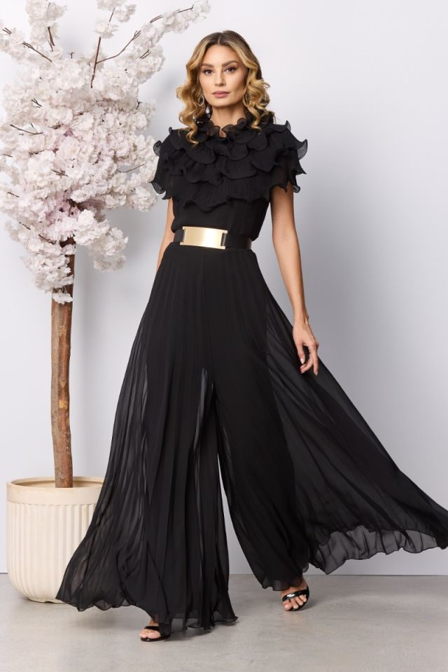 Modele Salopete elegante pentru femei Online