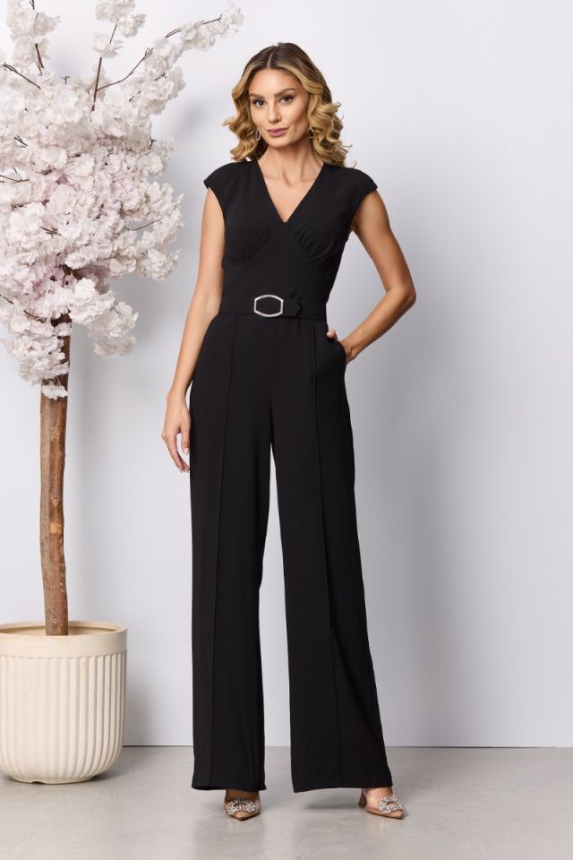 Modele Salopete elegante pentru femei Online