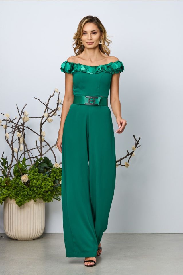 Modele Salopete elegante pentru femei Online