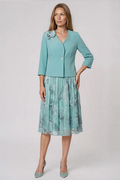 Compleuri dama elegante