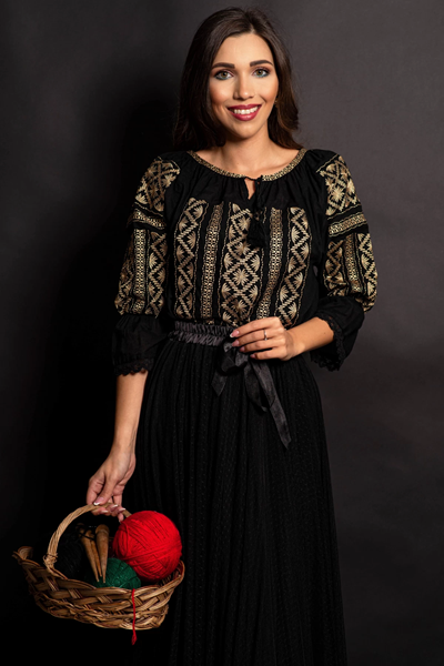 Ie traditionala neagra